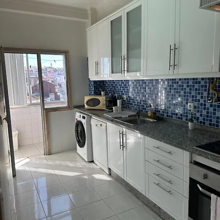 Lägenhet Bright Spacious 1 Bedroom *